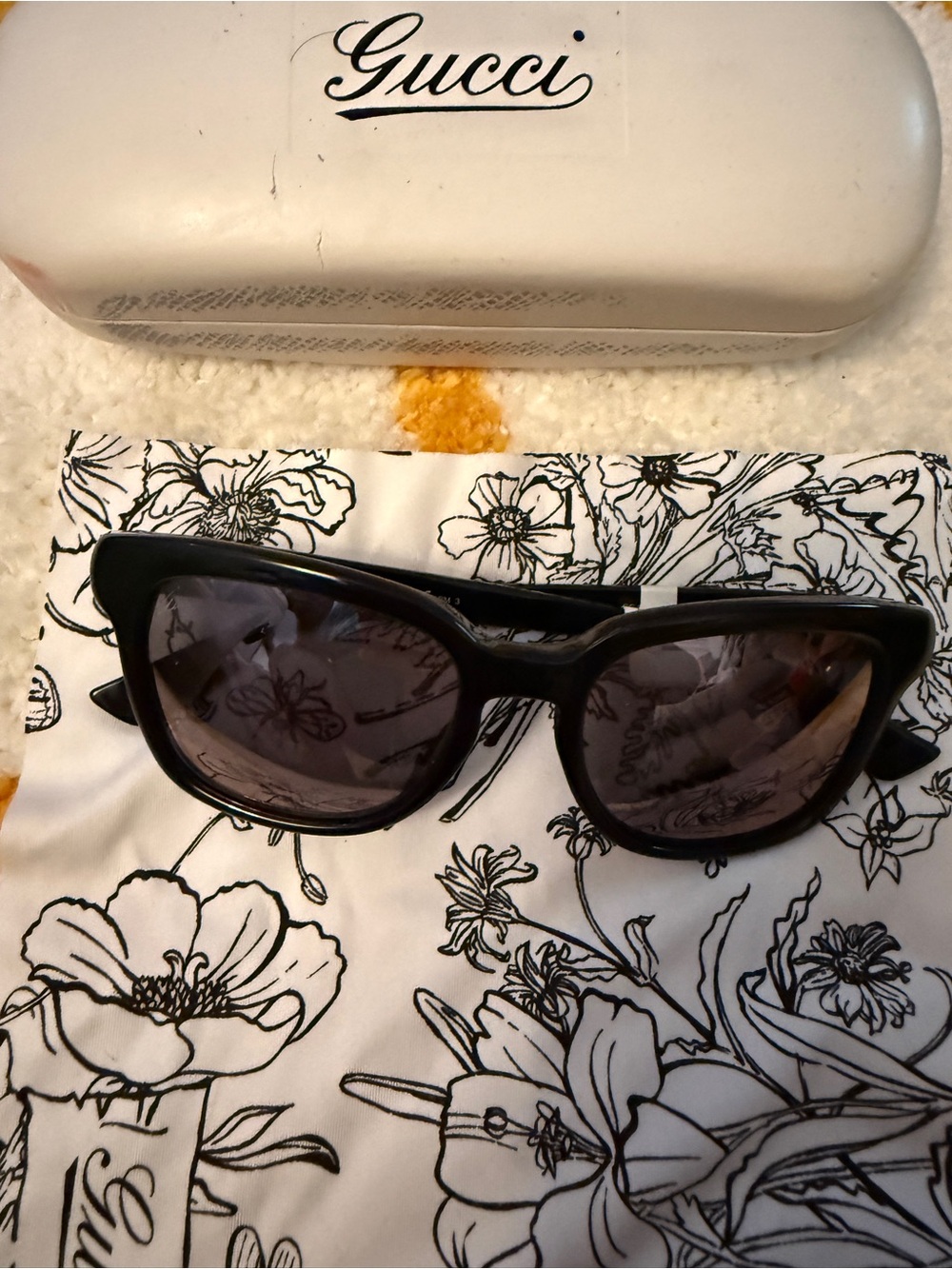 Brand new authentic Gucci Black  Sunglasses